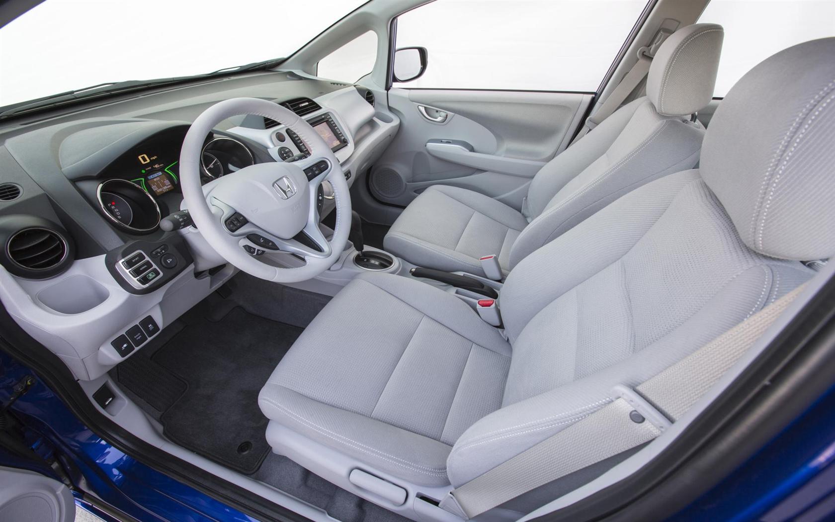 interior-Honda-Fit-EV-2013